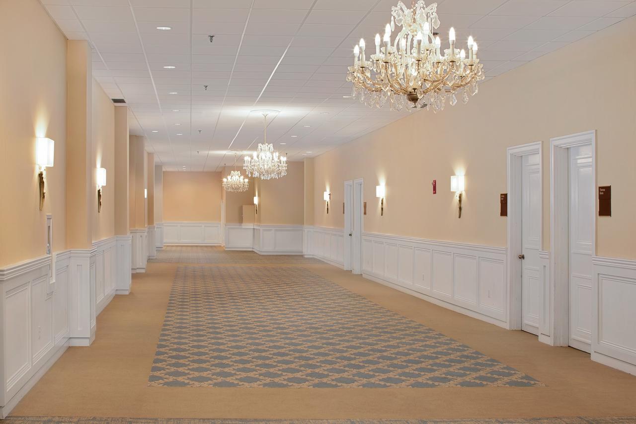 Westford Regency Inn & Conference Center Exteriör bild