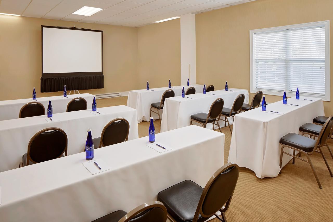 Westford Regency Inn & Conference Center Exteriör bild
